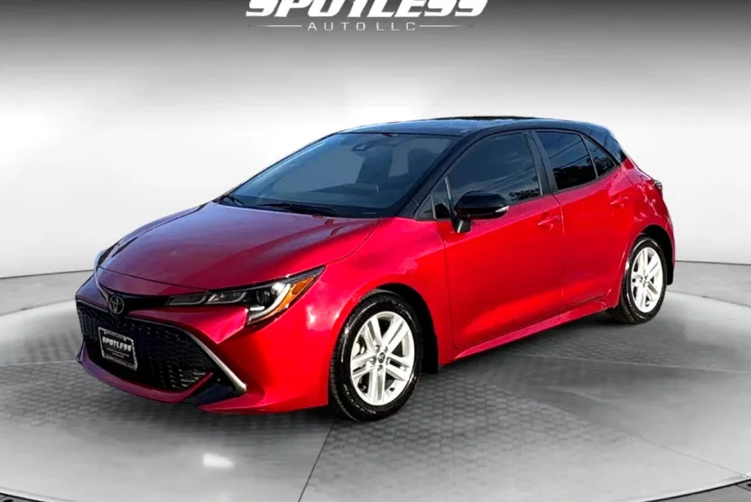 2022 Toyota Corolla SE photo 1