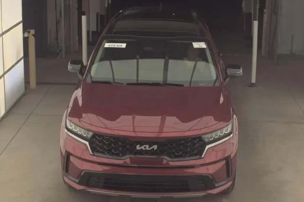2023 Kia Sorento S photo 1