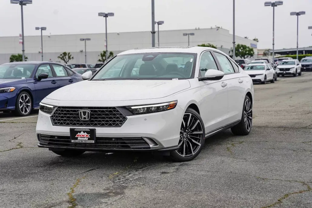 2025 Honda Accord Touring photo 1
