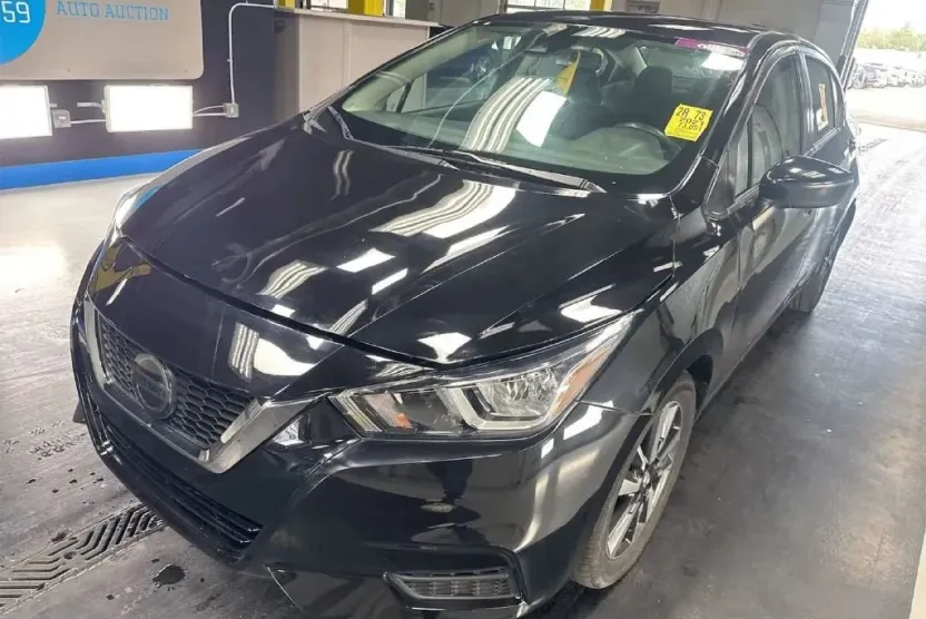 2021 Nissan Versa 1.6 SV photo 1
