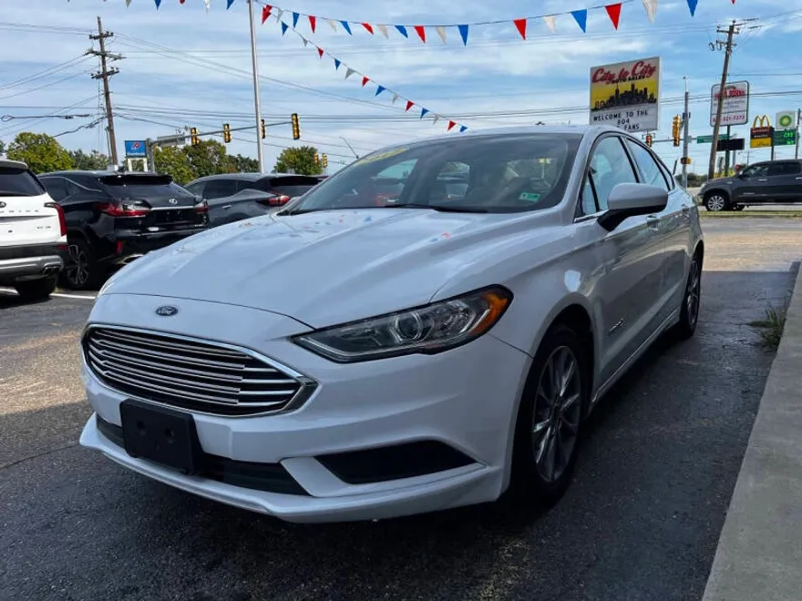2017 Ford Fusion Hybrid S photo 1