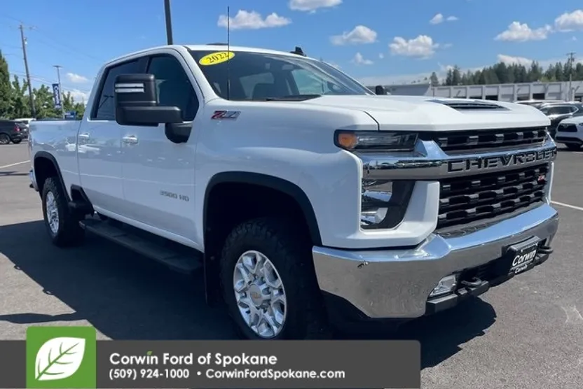 2022 Chevrolet Silverado 3500HD LT photo 1