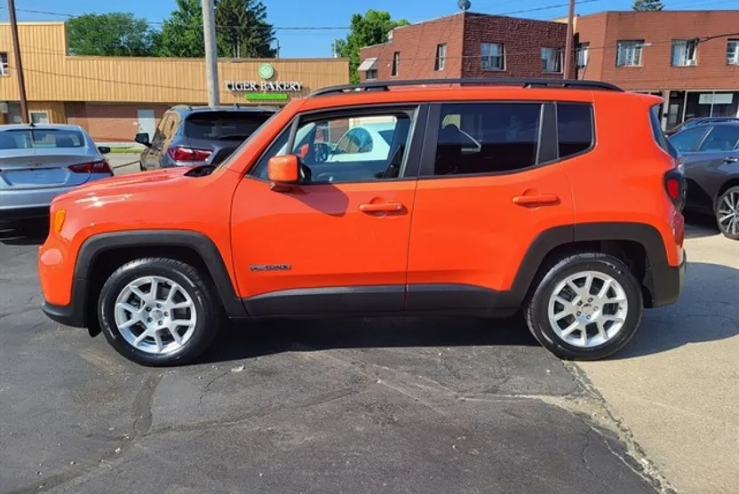 2019 Jeep Renegade Latitude photo 1