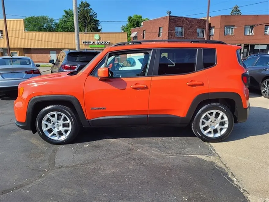 2019 Jeep Renegade Latitude photo 1