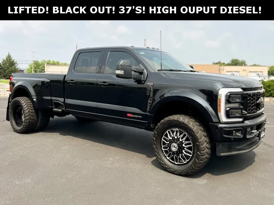 2024 Ford F-450 photo 1