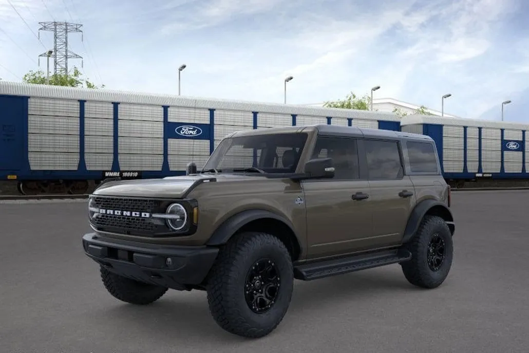 2025 Ford Bronco Outer Banks photo 1