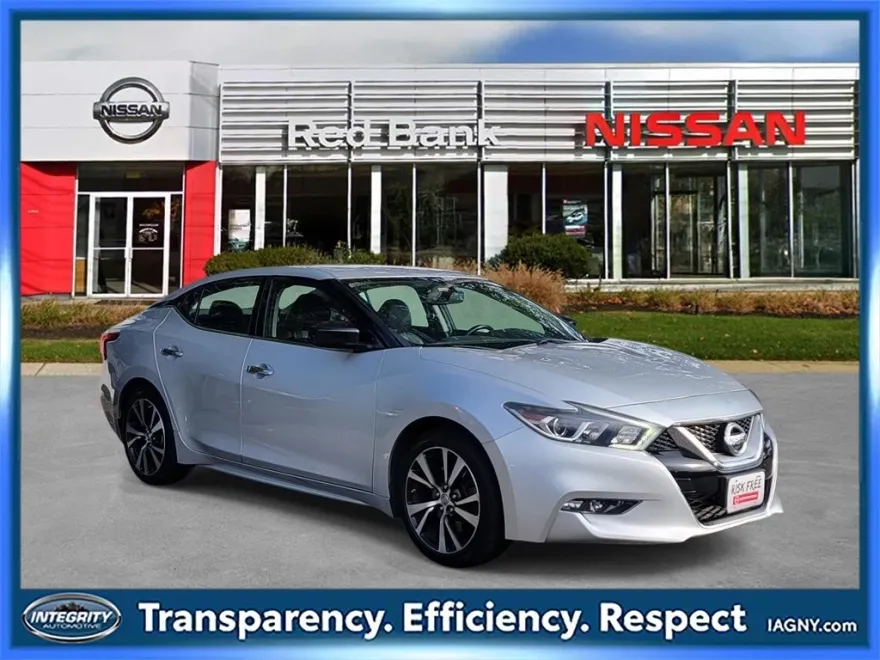 2017 Nissan Maxima S photo 1