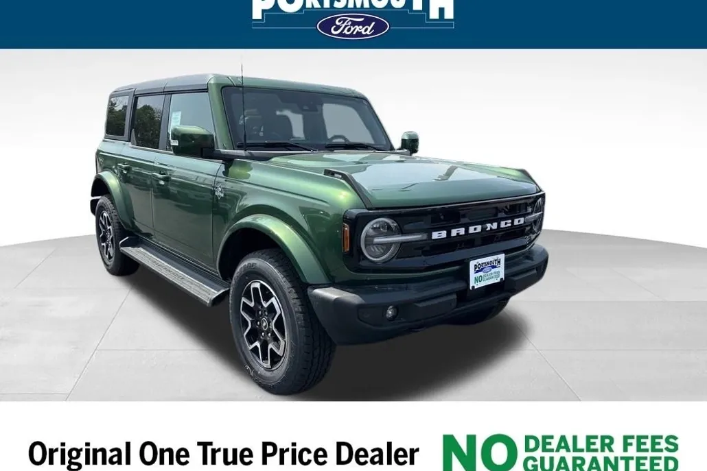 2025 Ford Bronco Outer Banks photo 1