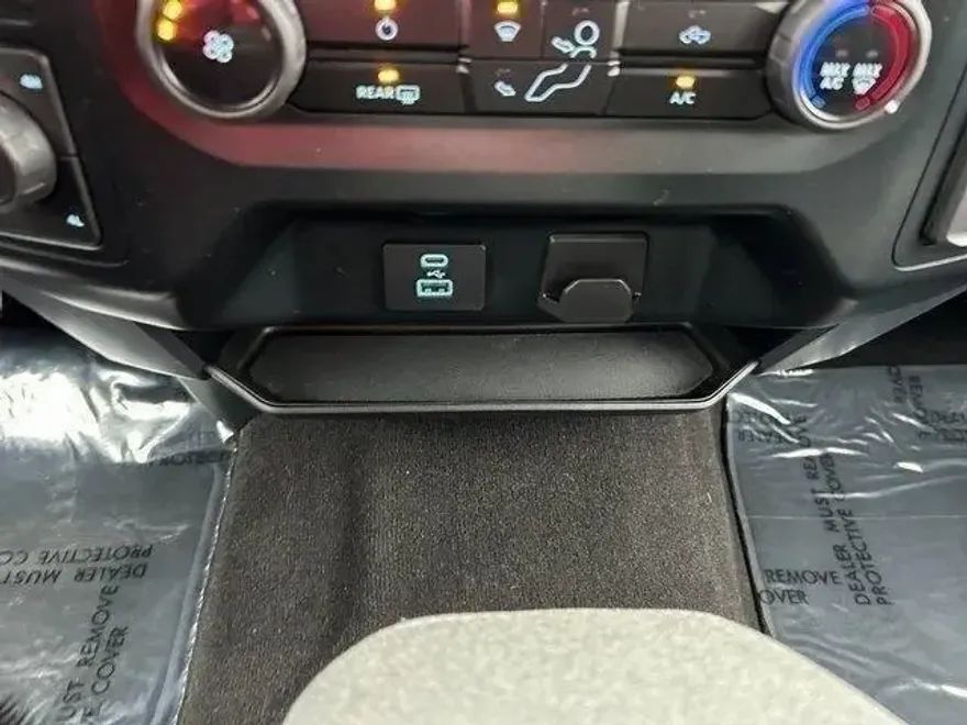 2023 Ford F-150 XLT photo 13