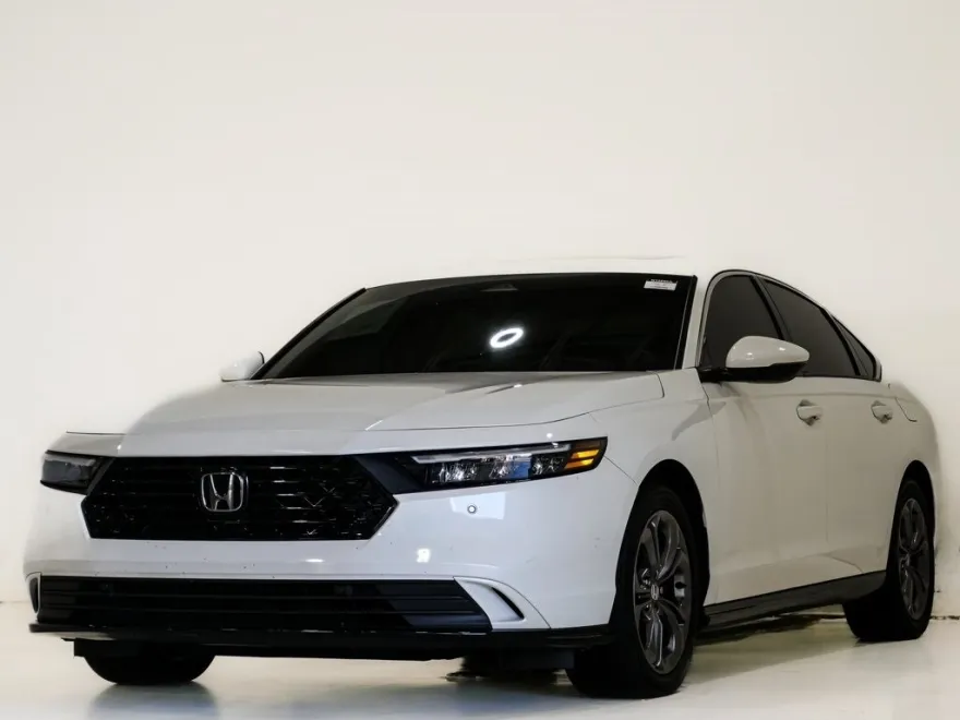 2023 Honda Accord Hybrid EX-L photo 1