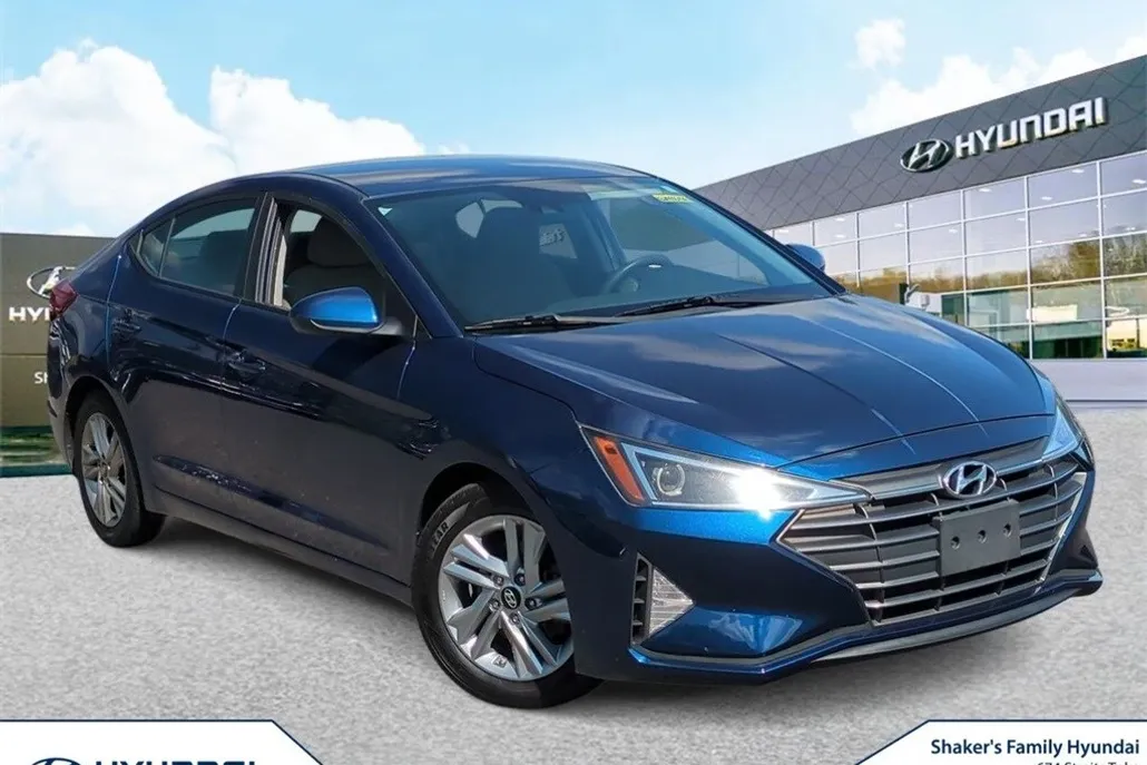 2019 Hyundai Elantra SEL photo 1