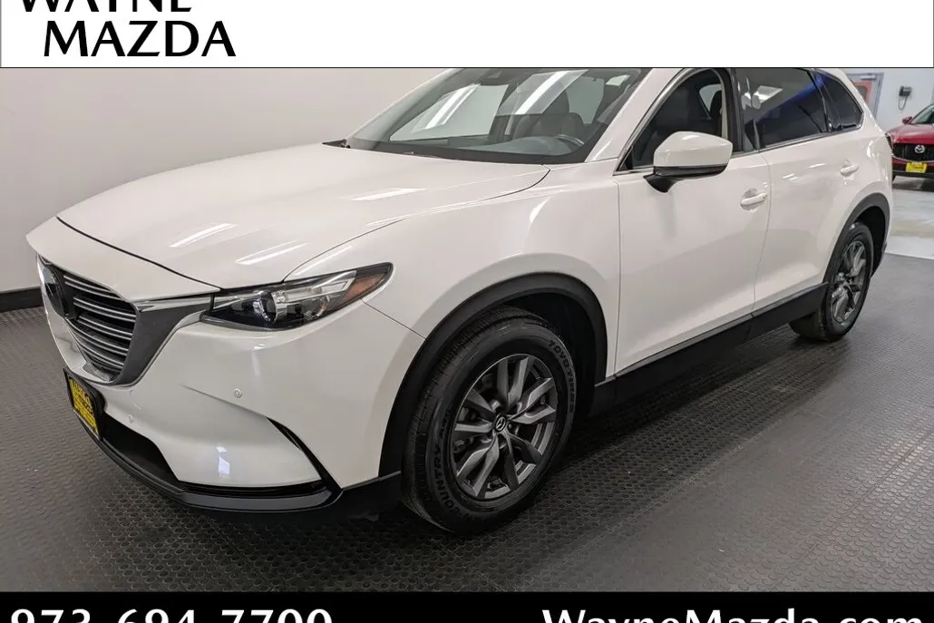 2022 Mazda CX-9 Touring photo 1