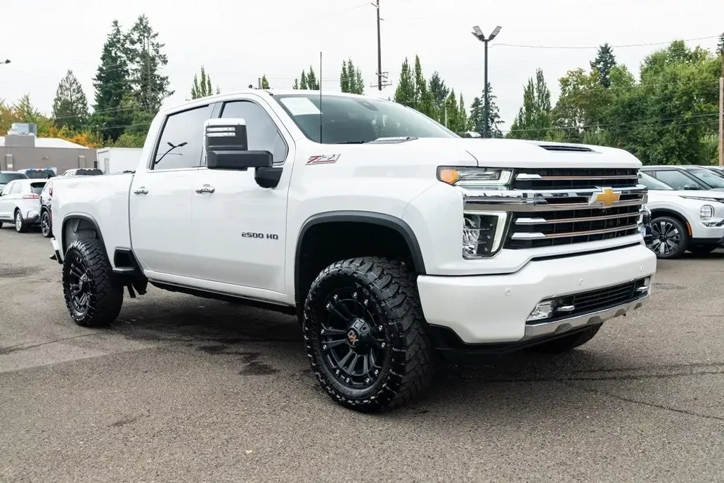 2023 Chevrolet Silverado 2500HD High Country photo 1