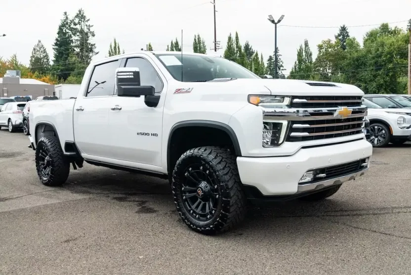 2023 Chevrolet Silverado 2500HD High Country photo 1
