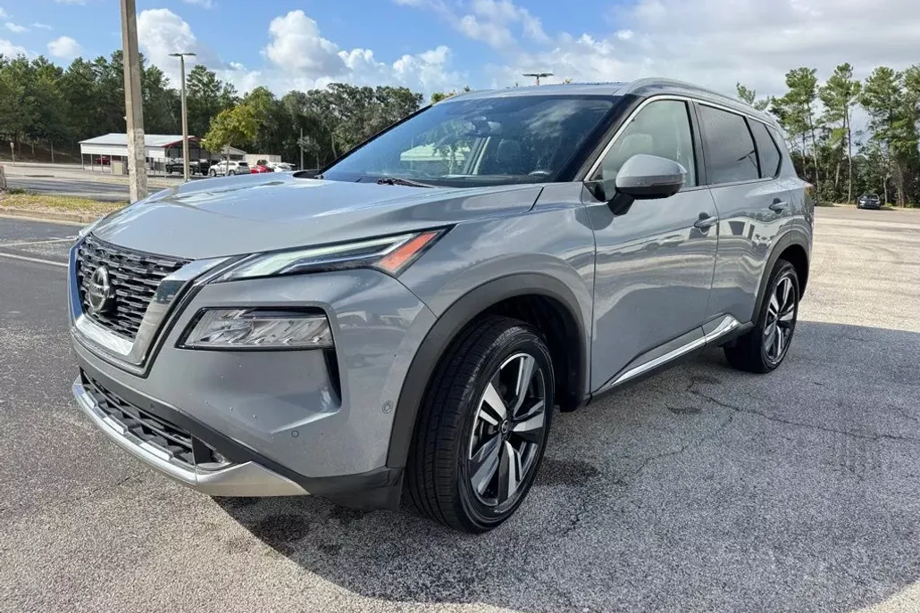 2021 Nissan Rogue Platinum photo 1