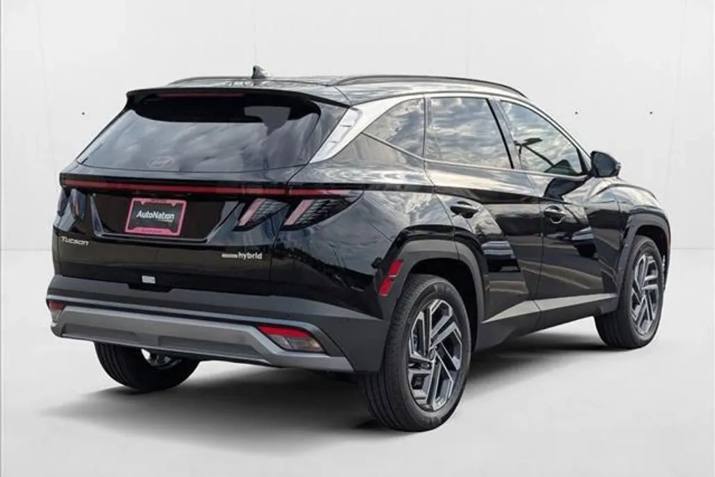 2025 Hyundai Tucson Hybrid Limited photo 1