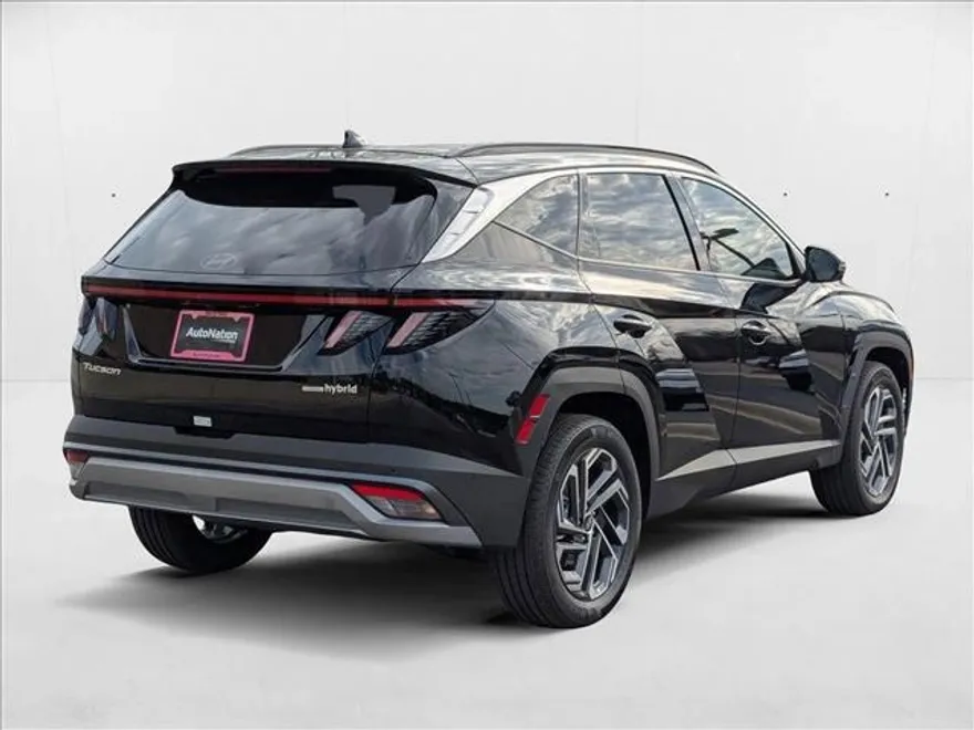 2025 Hyundai Tucson Hybrid Limited photo 1