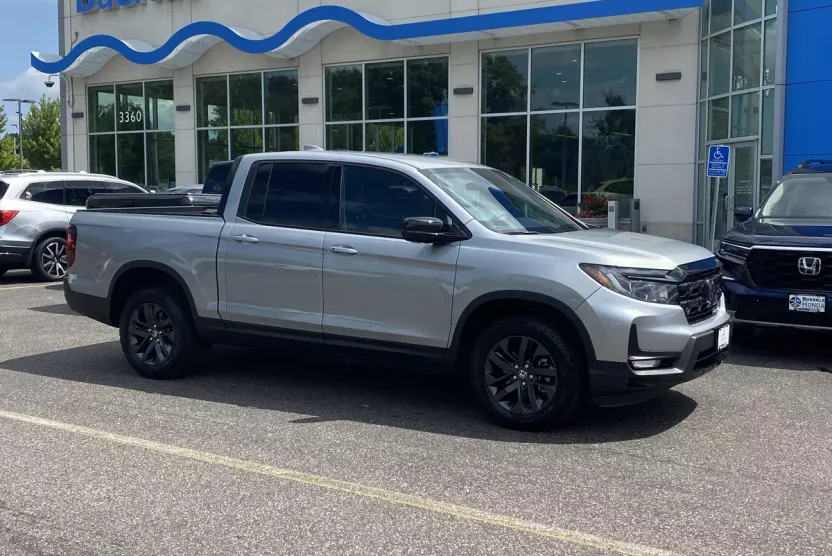 2025 Honda Ridgeline Sport photo 1