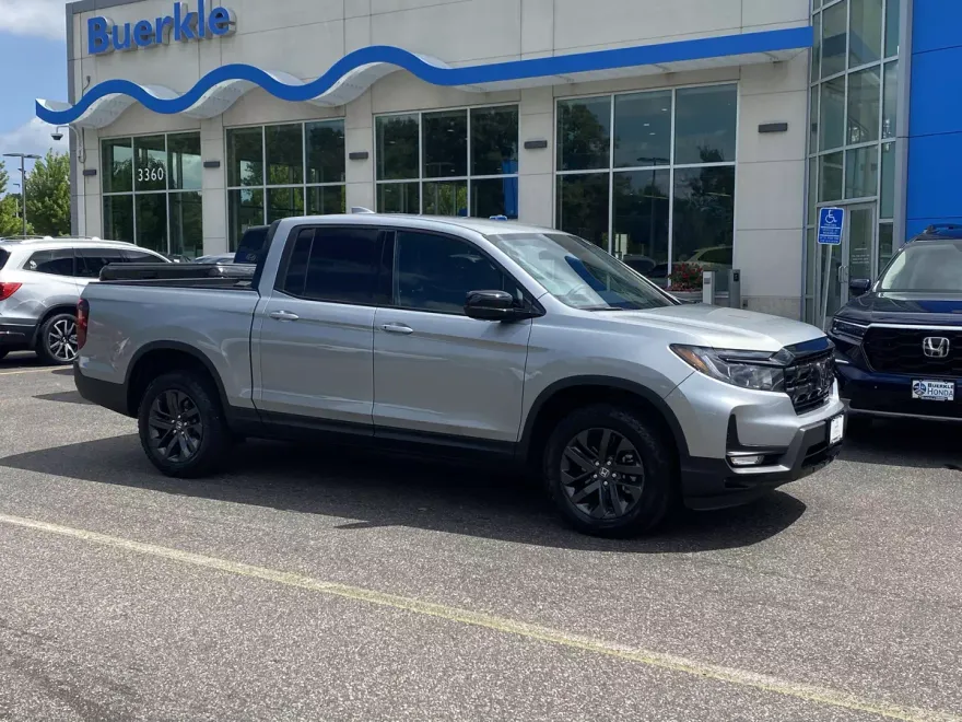 2025 Honda Ridgeline Sport photo 1