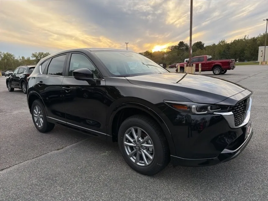2025 Mazda CX-5 2.5 S Preferred photo 1
