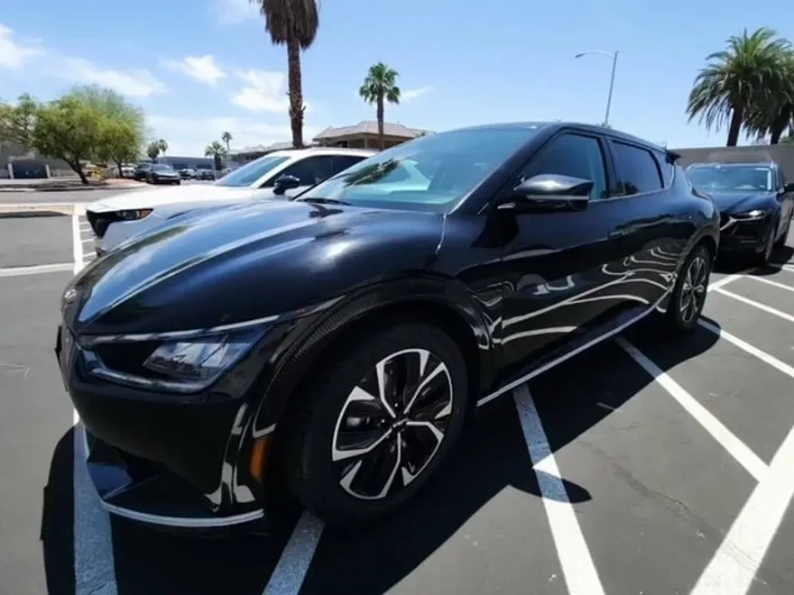 2023 Kia EV6 Wind photo 1