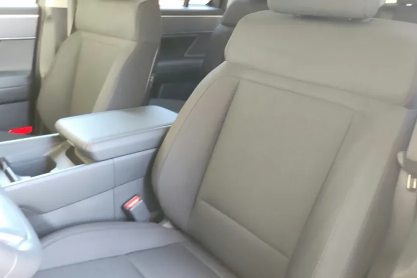 2026 Hyundai Santa Fe SE photo 8