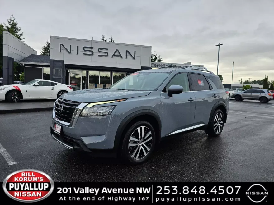 2024 Nissan Pathfinder Platinum photo 1