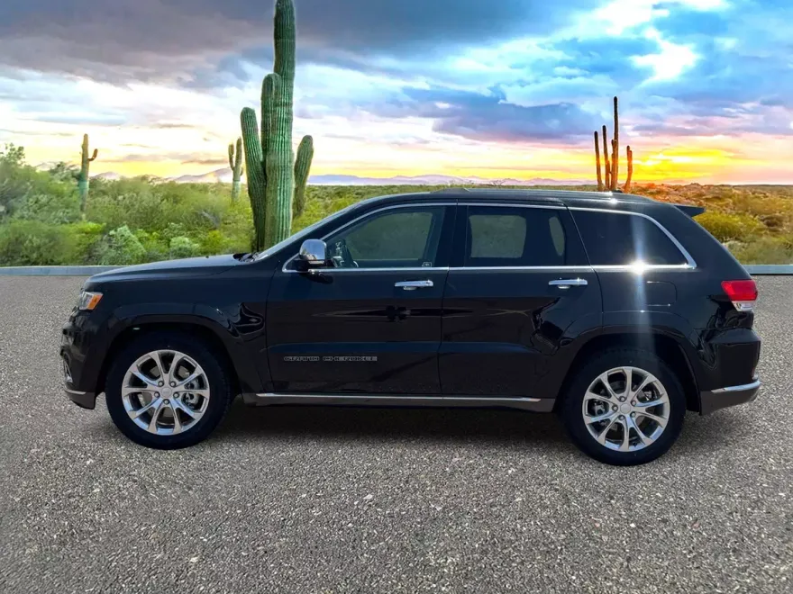 2021 Jeep Grand Cherokee Summit photo 1