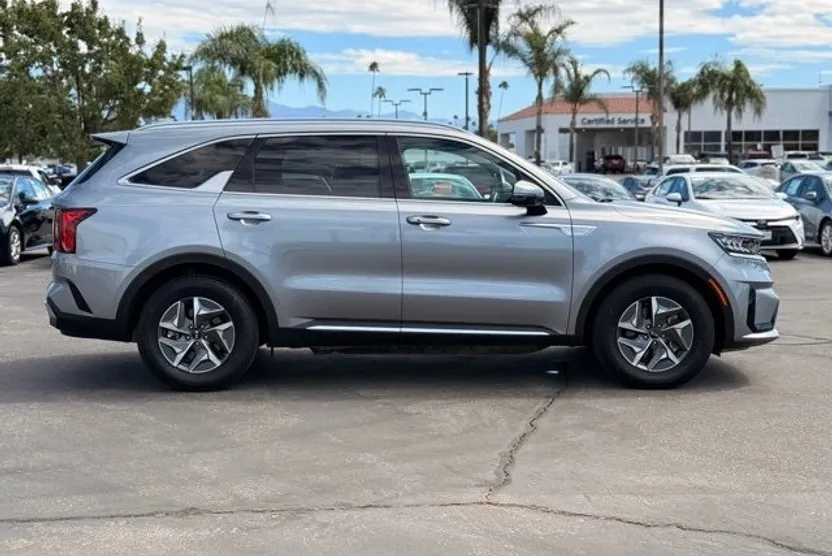 2021 Kia Sorento Hybrid EX photo 1