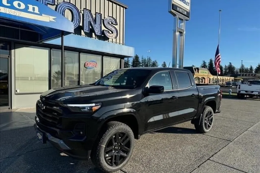 2025 Chevrolet Colorado Z71 photo 1
