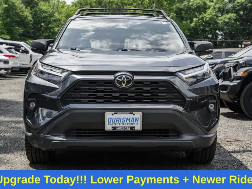 2022 Toyota RAV4 XLE Premium photo 1