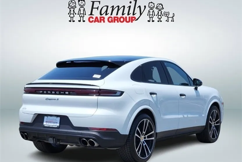 2024 Porsche Cayenne Coupe S photo 1