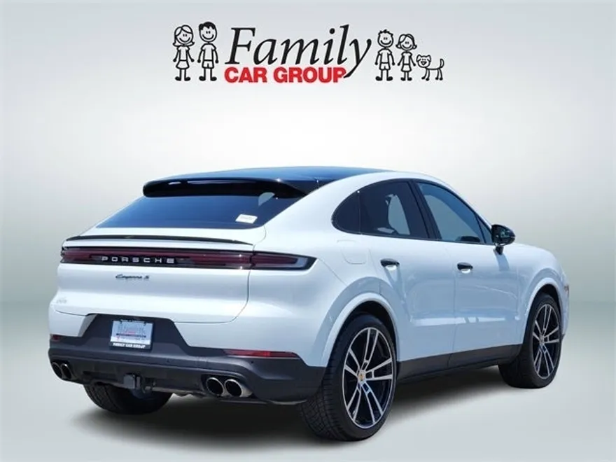 2024 Porsche Cayenne Coupe S photo 1