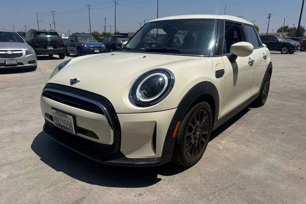 2023 Mini Cooper Signature photo 1