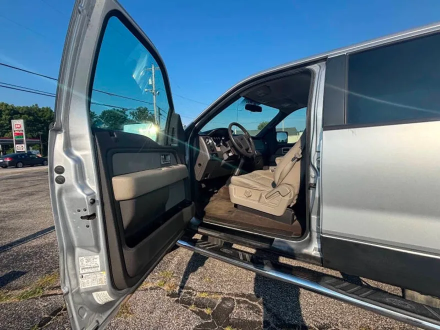 2010 Ford F-150 photo 1