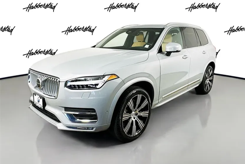 2025 Volvo XC90 photo 1