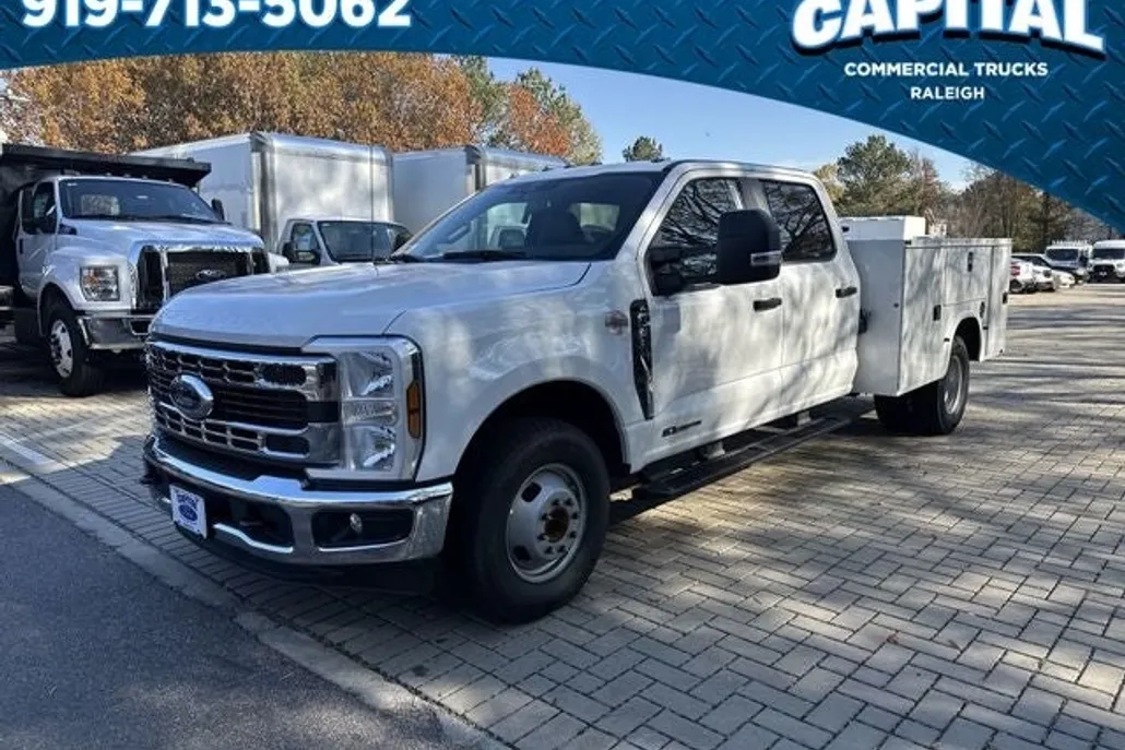 2024 Ford F-350 photo 1