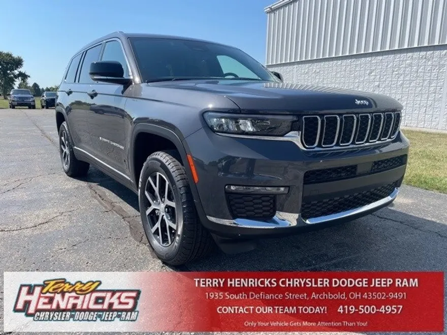 2025 Jeep Grand Cherokee Limited photo 1