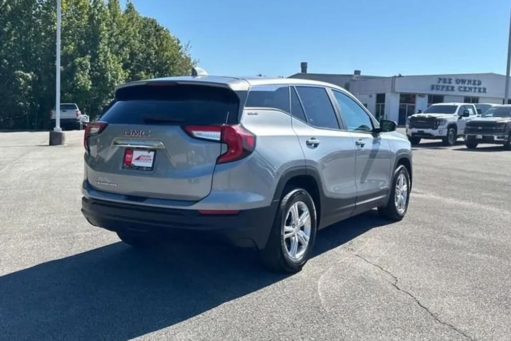 2024 Gmc Terrain SLE photo 1