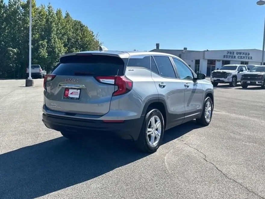 2024 Gmc Terrain SLE photo 1