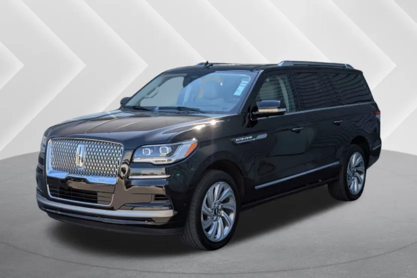 2024 Lincoln Navigator L Reserve photo 1