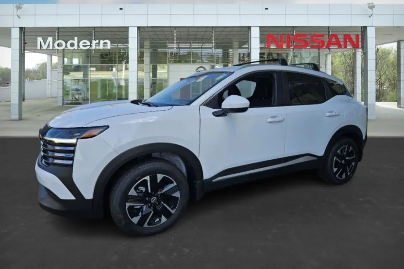 2025 Nissan Kicks SV photo 1