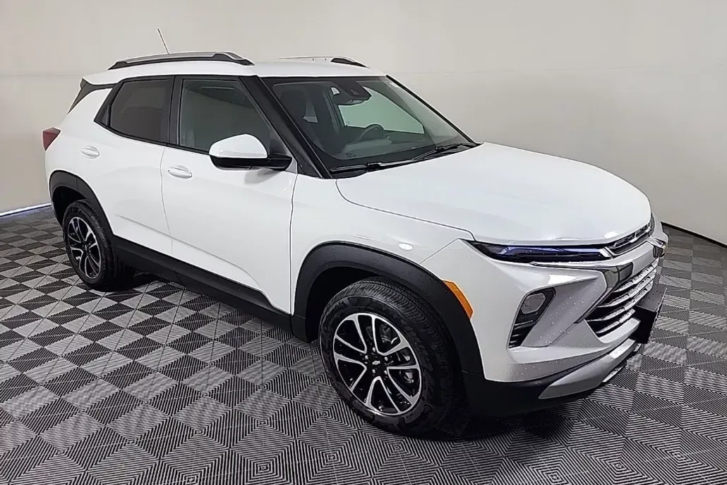2026 Chevrolet Trailblazer LT photo 1