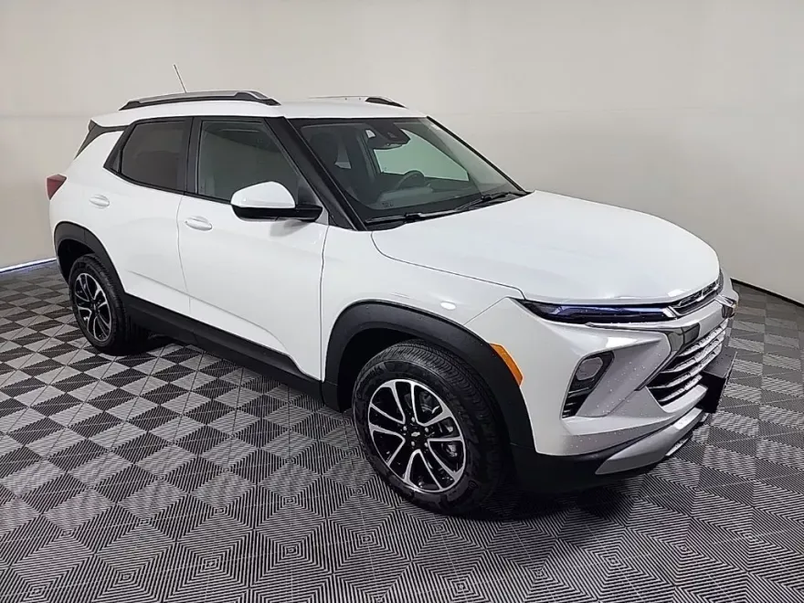 2026 Chevrolet Trailblazer LT photo 1
