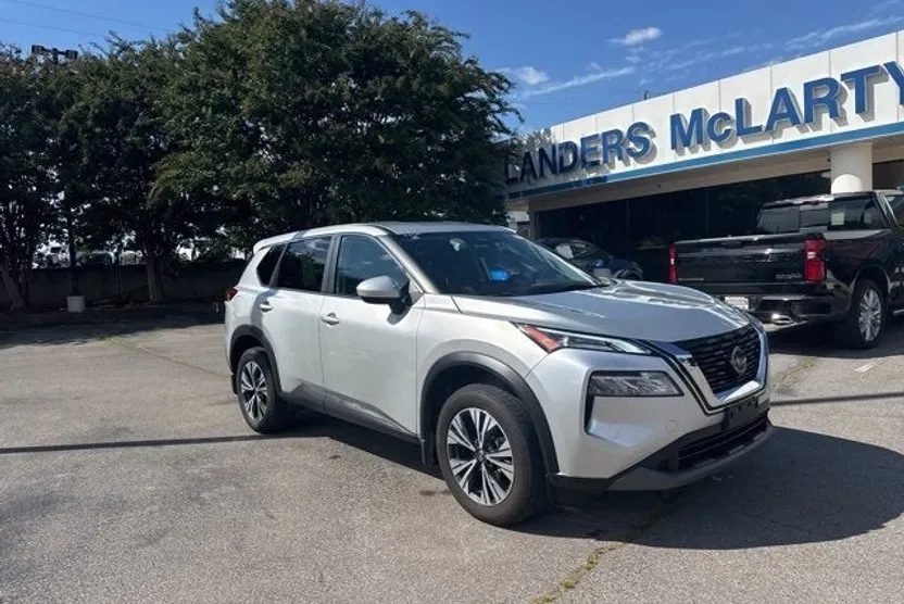 2023 Nissan Rogue SV photo 1