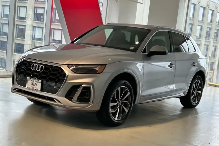 2023 Audi Q5 S line Premium 45 TFSI photo 1