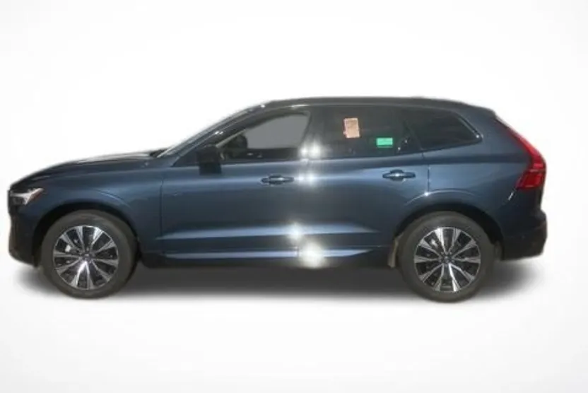 2025 Volvo XC60 B5 Plus photo 1