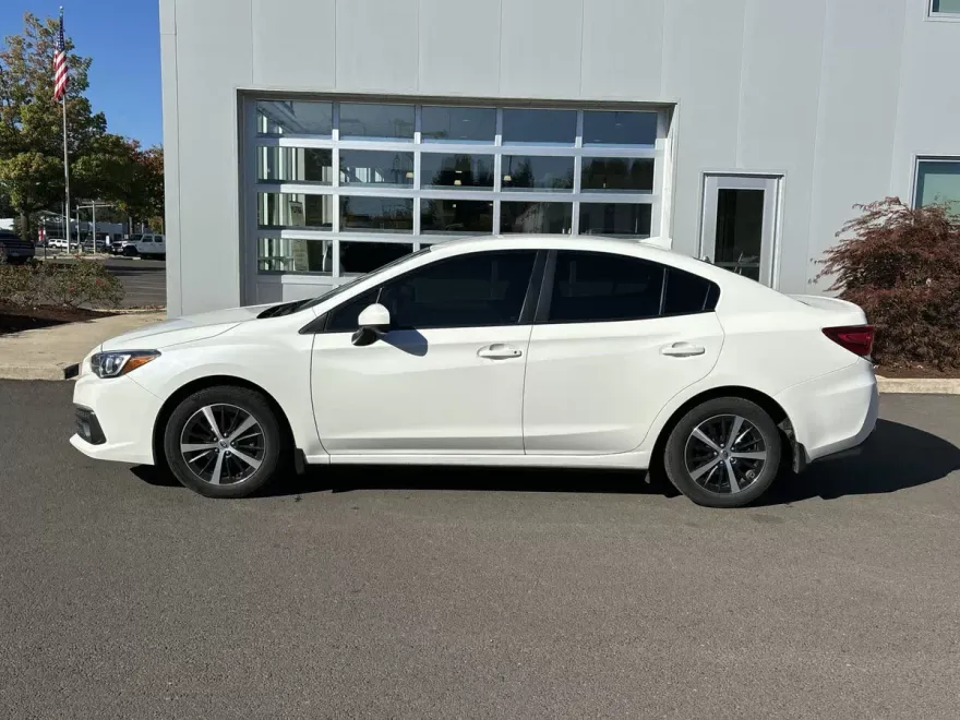 2022 Subaru Impreza Premium photo 1