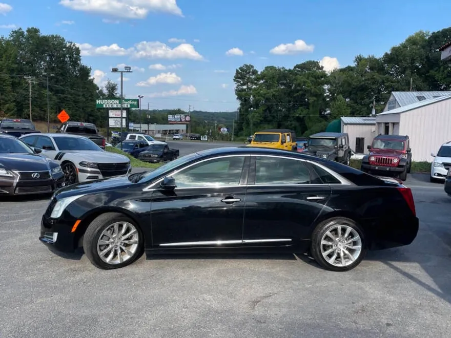 2015 Cadillac XTS Luxury photo 1