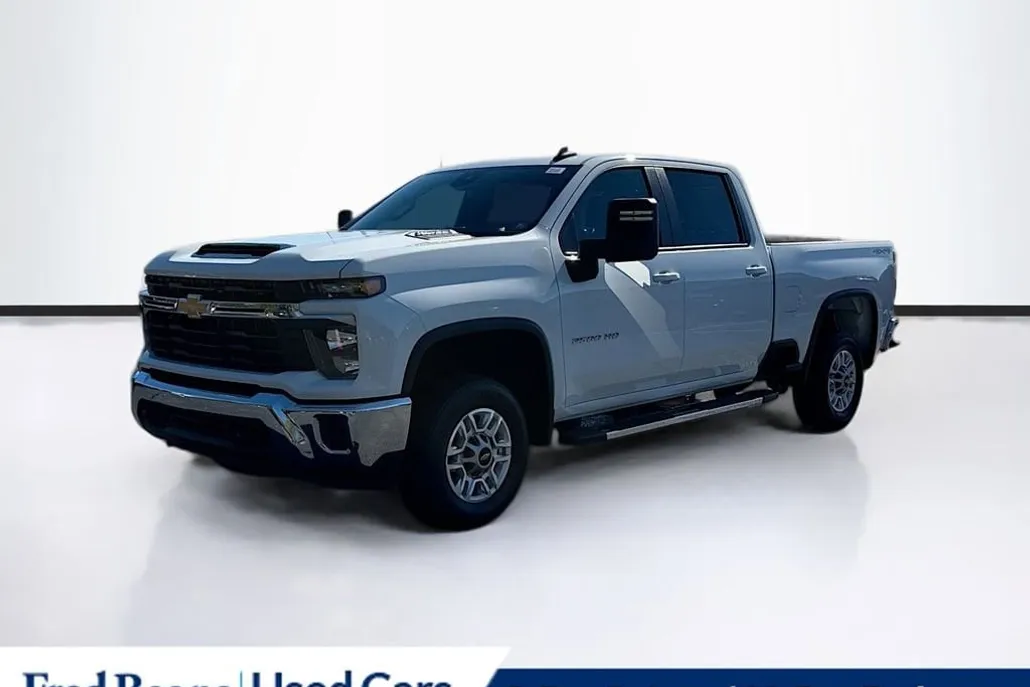 2024 Chevrolet Silverado 2500HD LT photo 1